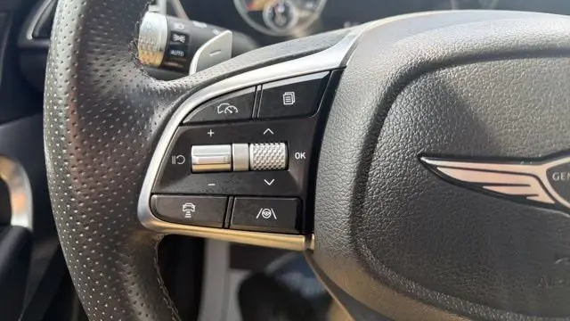 2025 Genesis G70 2.5T Standard