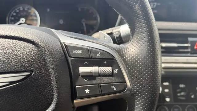 2025 Genesis G70 2.5T Standard