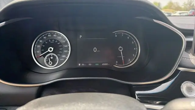 2025 Genesis G70 2.5T Standard