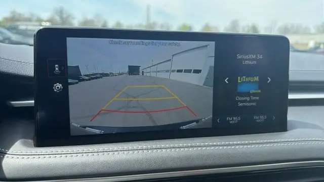 2025 Genesis G70 2.5T Standard