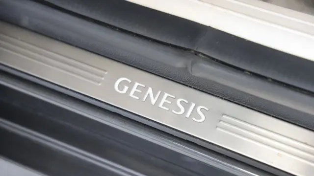 2026 Genesis G70 2.5T Prestige