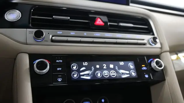 2026 Genesis G70 2.5T Prestige