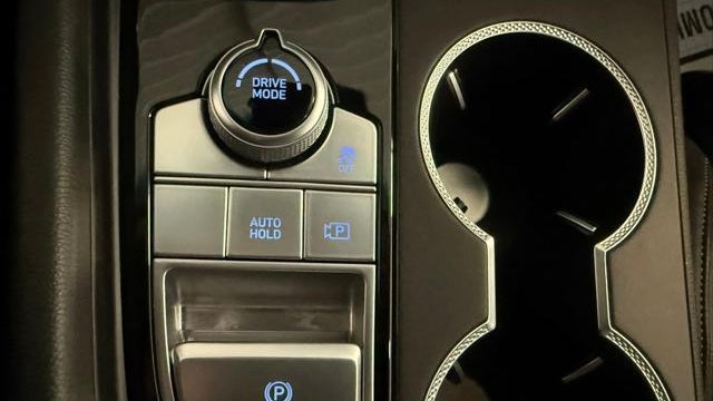 2024 Genesis G70 2.5T Standard