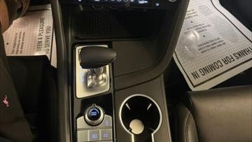 2024 Genesis G70 2.5T Standard