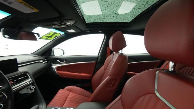 2025 Genesis G70 2.5T Standard