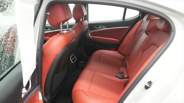2025 Genesis G70 2.5T Standard