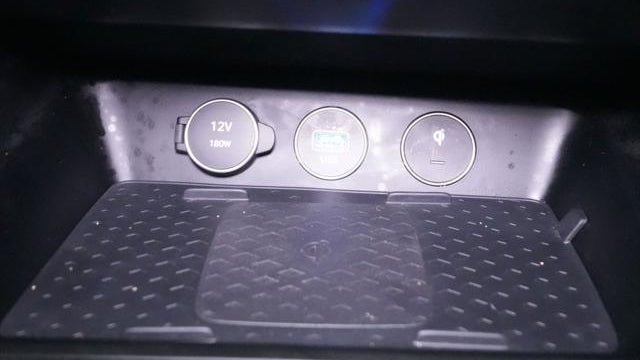 2025 Genesis G70 2.5T Standard