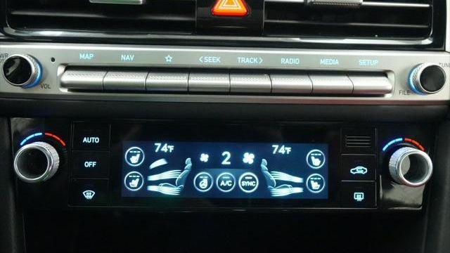 2025 Genesis G70 2.5T Standard