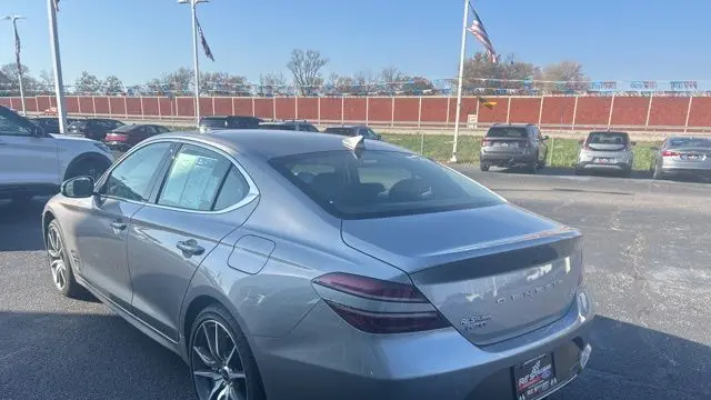 2025 Genesis G70 2.5T Standard