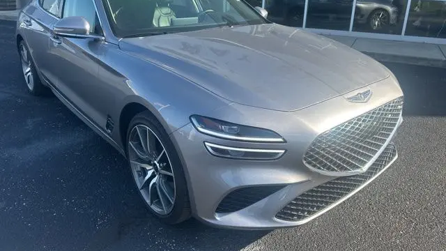 2025 Genesis G70 2.5T Standard