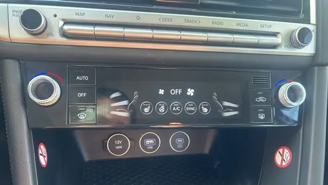 2025 Genesis G70 2.5T Standard