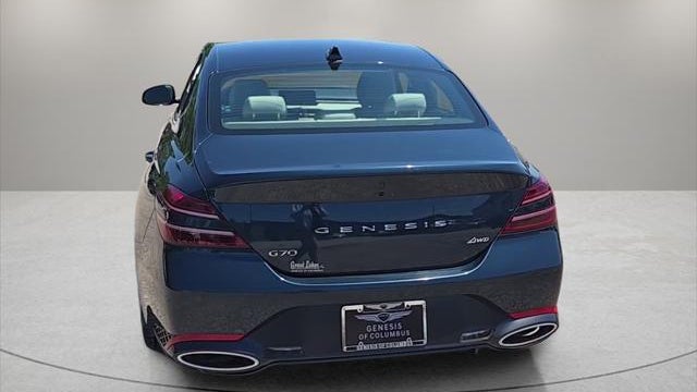 2025 Genesis G70 2.5T Standard