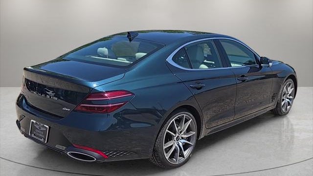 2025 Genesis G70 2.5T Standard
