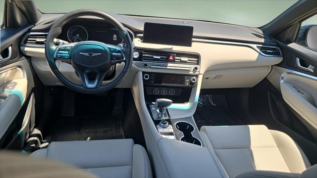 2025 Genesis G70 2.5T Standard