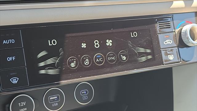 2025 Genesis G70 2.5T Standard