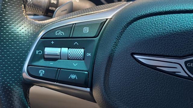 2025 Genesis G70 2.5T Standard