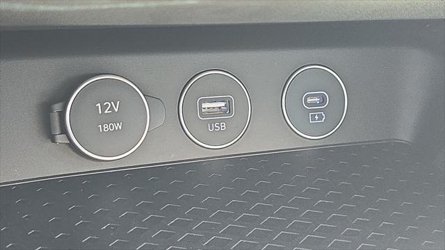 2025 Genesis G70 2.5T Standard