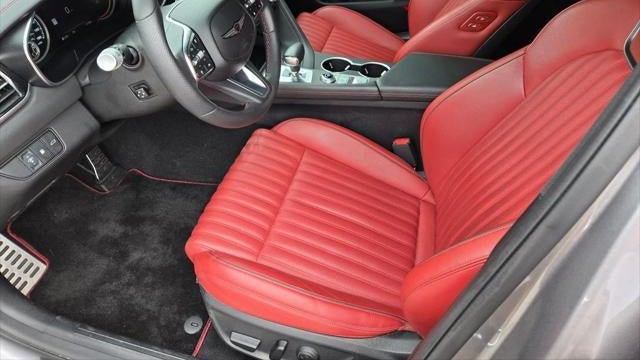 2025 Genesis G70 2.5T Standard