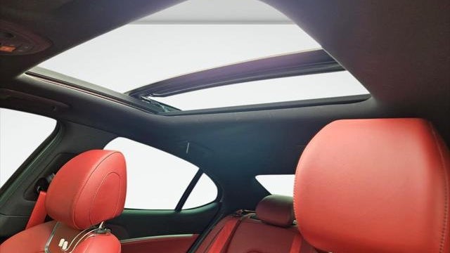 2025 Genesis G70 2.5T Standard
