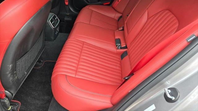 2025 Genesis G70 2.5T Standard