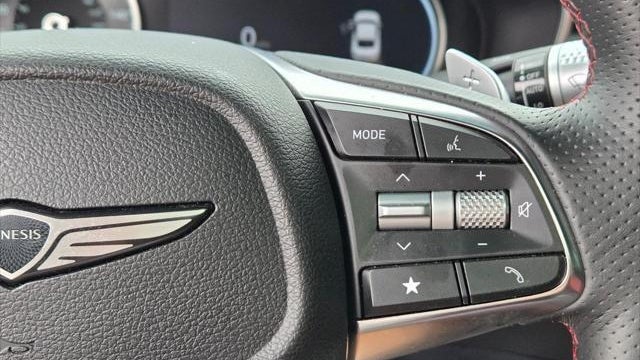 2025 Genesis G70 2.5T Standard