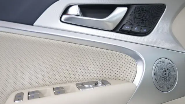 2026 Genesis G70 2.5T Prestige