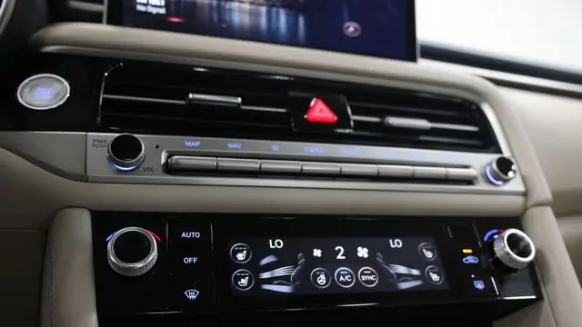 2026 Genesis G70 2.5T Prestige