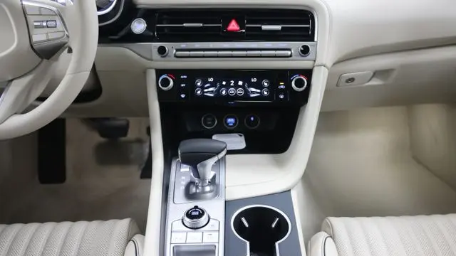 2026 Genesis G70 2.5T Prestige