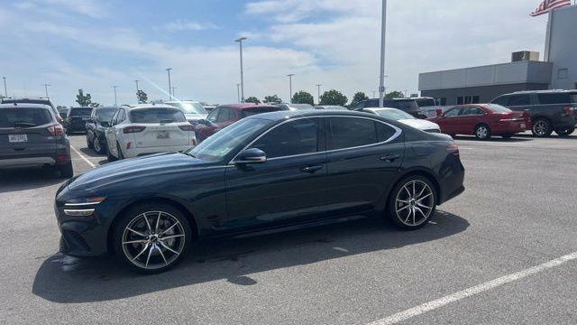 2025 Genesis G70 2.5T Standard