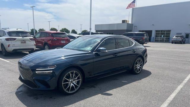 2025 Genesis G70 2.5T Standard