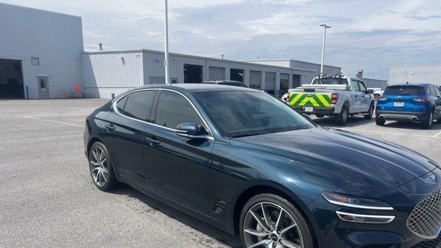 2025 Genesis G70 2.5T Standard