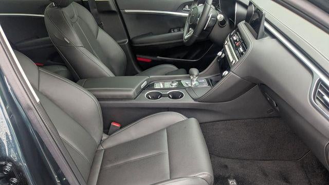 2025 Genesis G70 2.5T Standard
