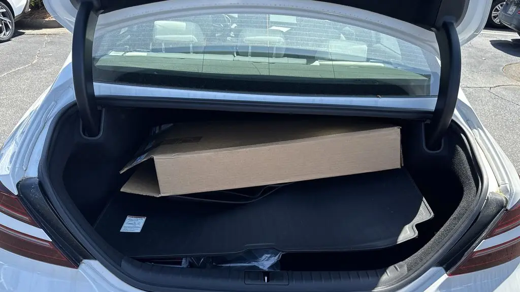 2025 Genesis G70 2.5T Standard
