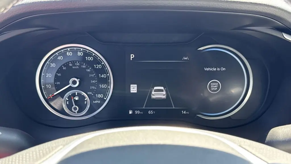 2025 Genesis G70 2.5T Standard