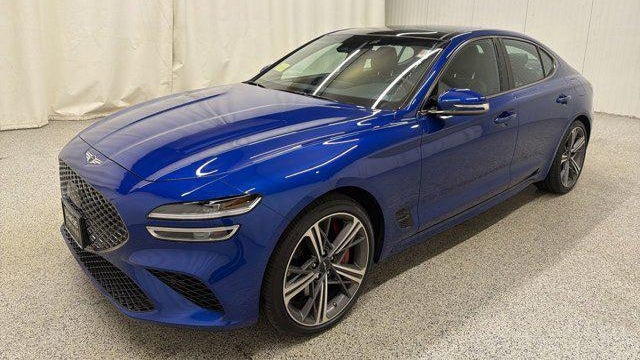 2025 Genesis G70 2.5T Standard