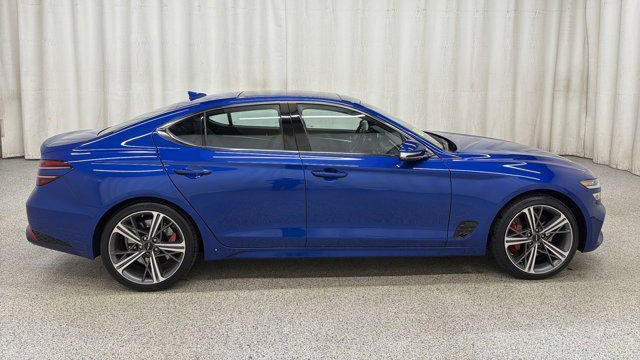 2025 Genesis G70 2.5T Standard