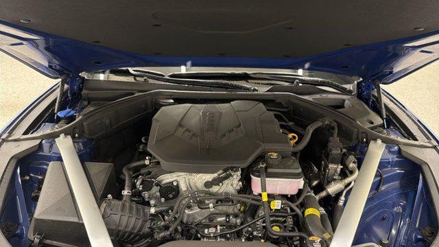 2025 Genesis G70 2.5T Standard
