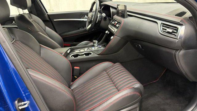 2025 Genesis G70 2.5T Standard