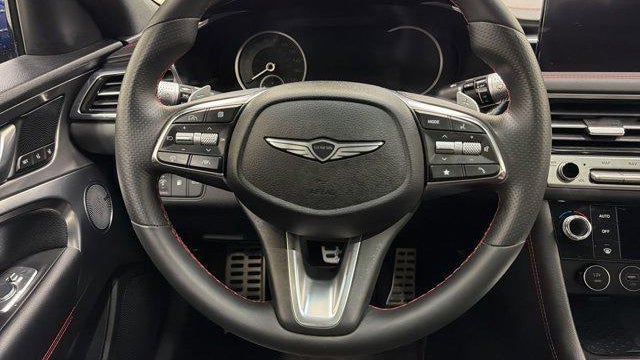 2025 Genesis G70 2.5T Standard