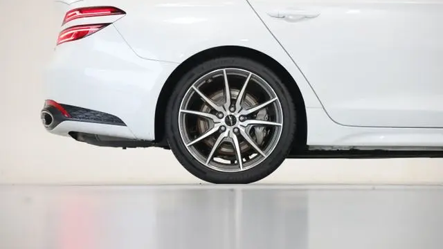 2026 Genesis G70 2.5T Prestige
