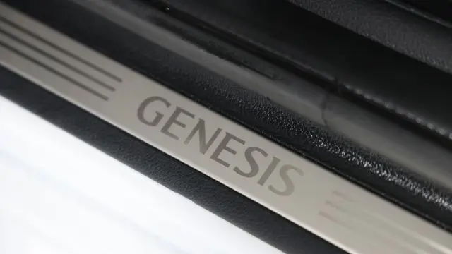 2026 Genesis G70 2.5T Prestige