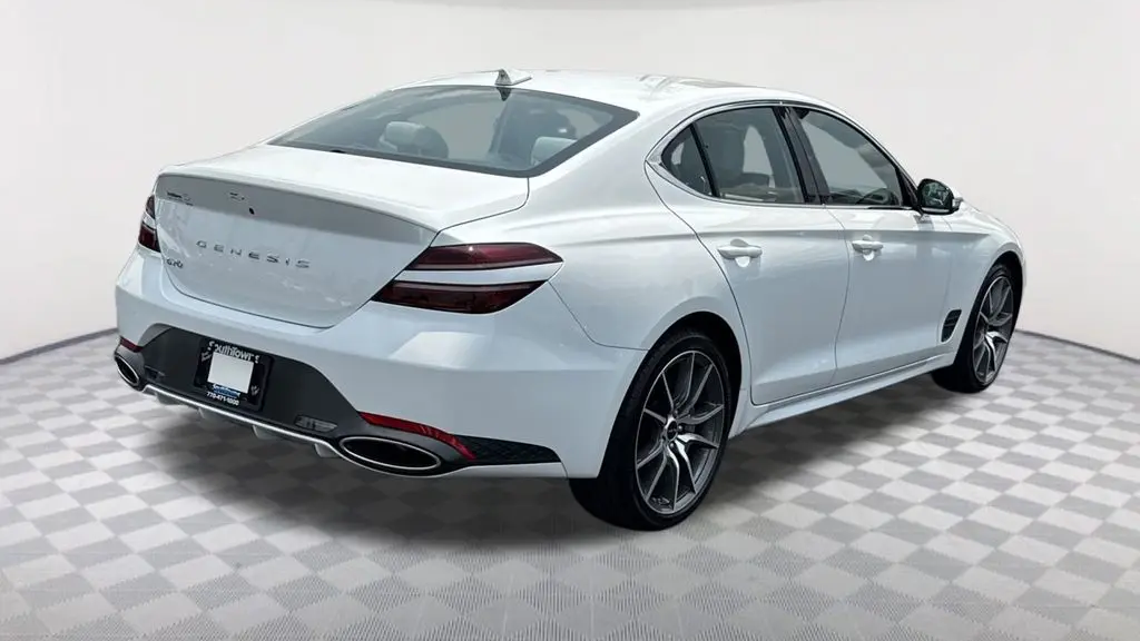 2025 Genesis G70 2.5T Standard
