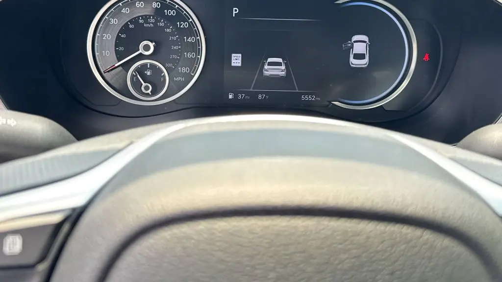 2025 Genesis G70 2.5T Standard