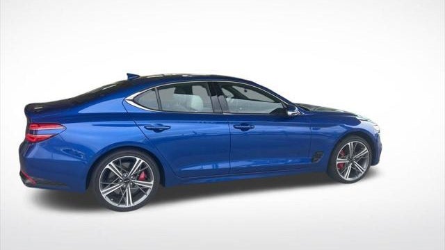2025 Genesis G70 2.5T Standard