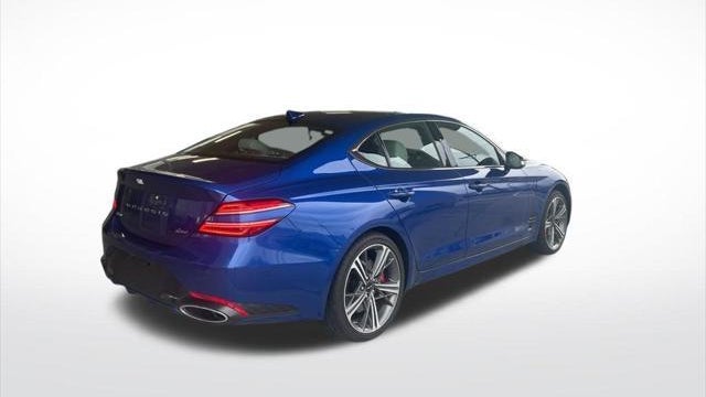 2025 Genesis G70 2.5T Standard