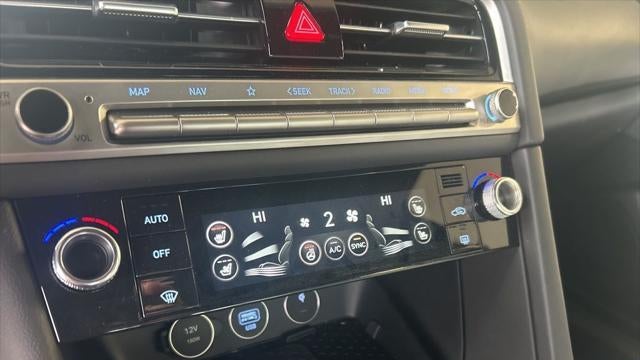 2025 Genesis G70 2.5T Standard
