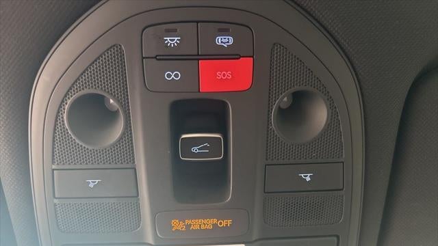 2025 Genesis G70 2.5T Standard