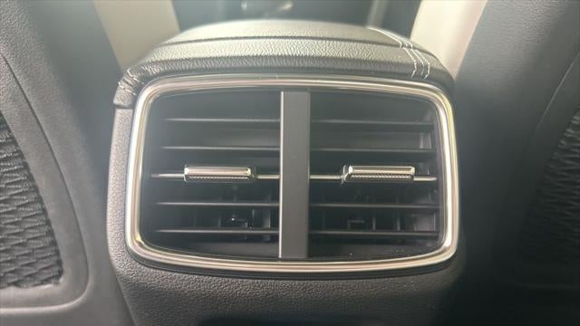 2025 Genesis G70 2.5T Standard