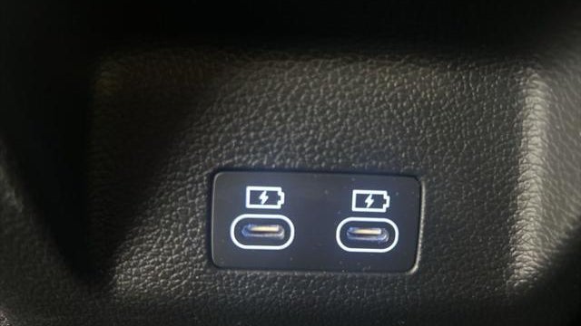 2025 Genesis G70 2.5T Standard