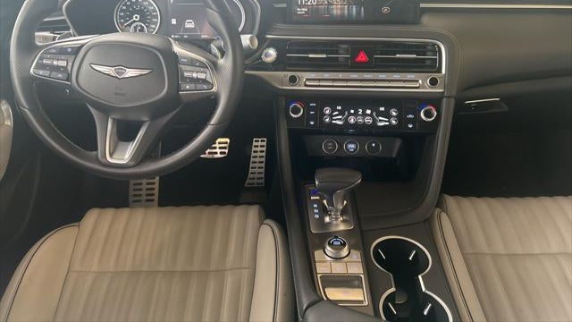 2025 Genesis G70 2.5T Standard
